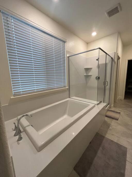 Brand-New, Beautiful & Stylish Home In Sacramento! Esterno foto