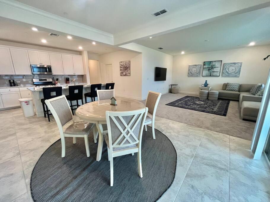 Brand-New, Beautiful & Stylish Home In Sacramento! Esterno foto